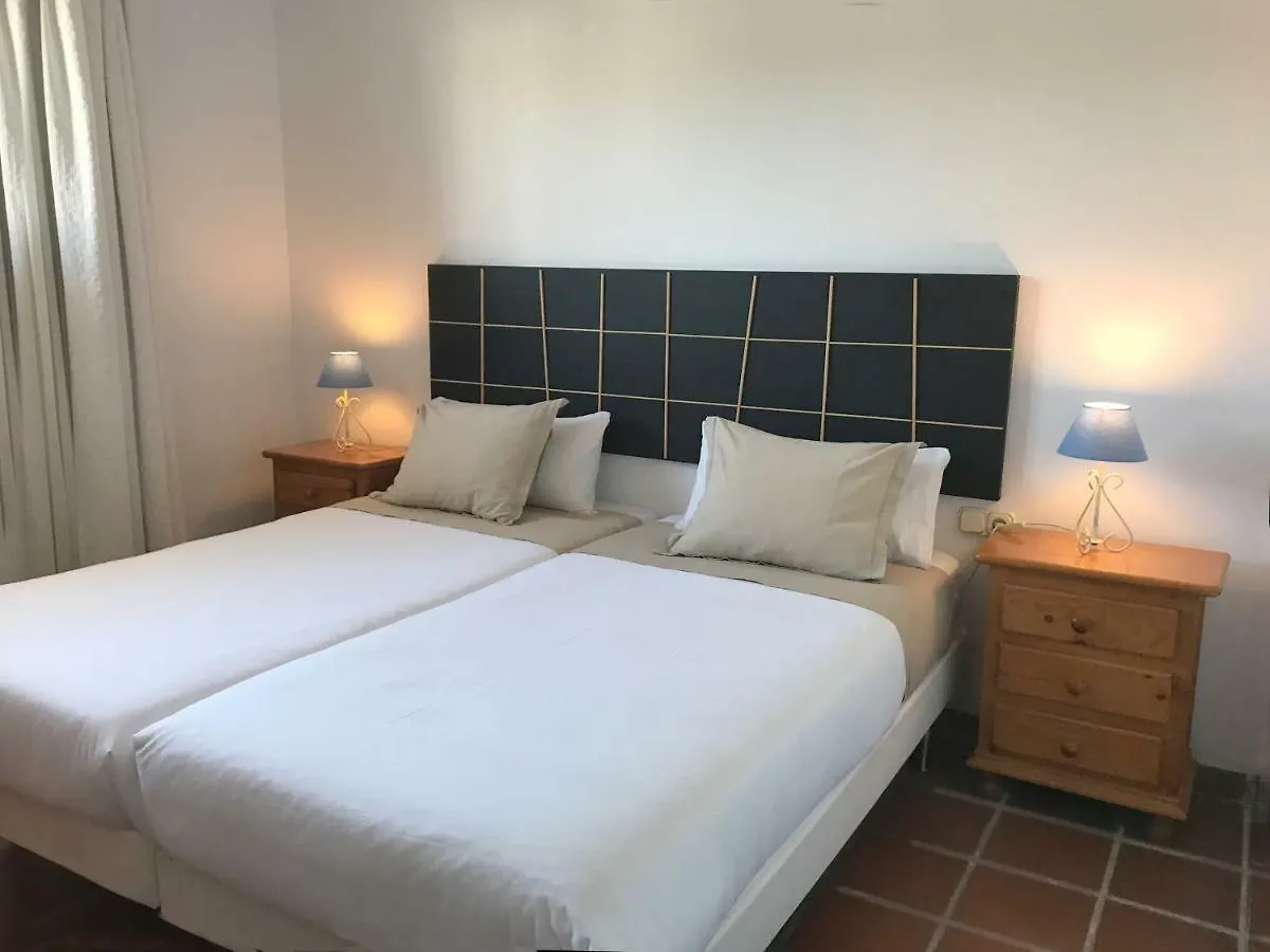 מאלגה Apartamentos Turisticos La Mundial 0*,