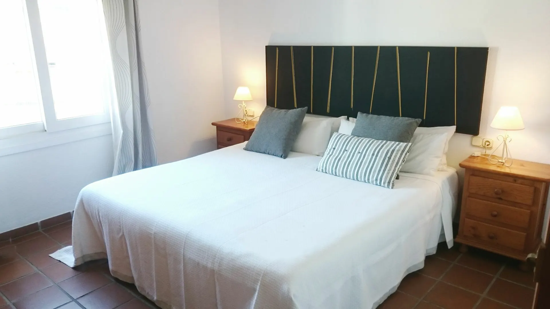 Apartamentos Turisticos La Mundial Málaga Lägenhet